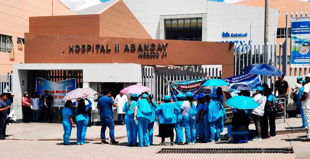 HUELGA INDEFINIDA DE ESSALUD AFECTA SERVICIOS MÉDICOS EN APURÍMAC Y A NIVEL NACIONAL