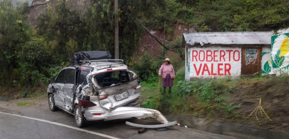 ACCIDENTE EN LIMATAMBO GENERA SUSTO ENTRE PASAJEROS