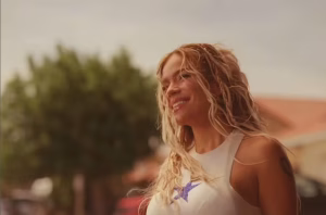 KAROL G CONFIRMA SU REGRESO AL PERÚ CON SU GIRA «VIAJANDO POR EL MUNDO TROPITOUR”